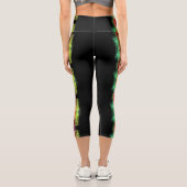 abstrakte Farbspritze Blumendesign auf schwarz Capri Leggings (Rückseite)