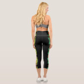 abstrakte Farbspritze Blumendesign auf schwarz Capri Leggings (Rückseite)