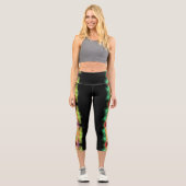 abstrakte Farbspritze Blumendesign auf schwarz Capri Leggings (Vorderseite)
