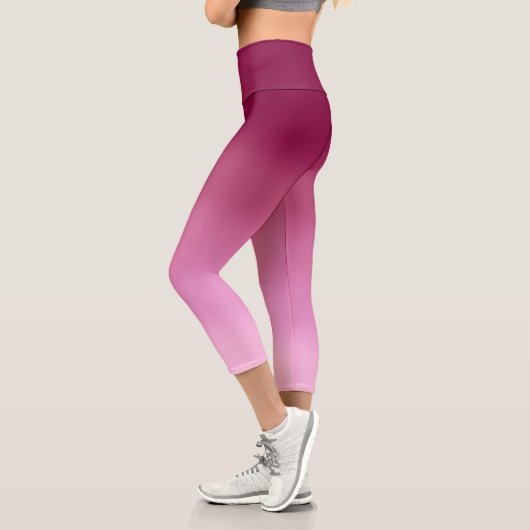 Abstrakte Farbtöne in Bordeaux und Rose Capri Leggings (Links)