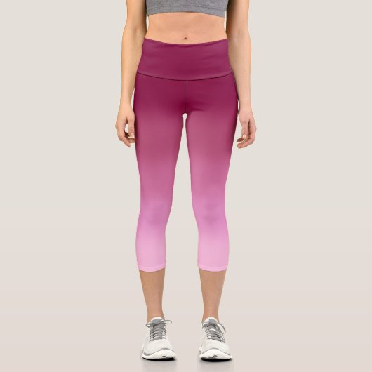 Abstrakte Farbtöne in Bordeaux und Rose Capri Leggings (Vorderseite)
