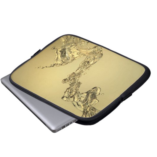 Abstrakte Form gebildet durch das Spritzen des Laptopschutzhülle (Vorne Knopf)