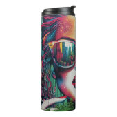 Abstrakte Frau in Sonnenbrille Kunst Thermosbecher (Nach links gedreht)