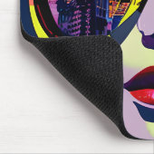 Abstrakte Frau in Sonnenbrille mit City Reflection Mousepad (Ecke)
