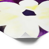 Abstrakte gelbe Blumen auf Viva Magenta Poster (Ecke)