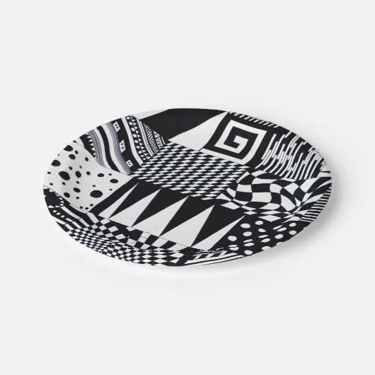 abstrakte geometrische Formen Schwarz-weiße Muster Pappteller (Schrägansicht)