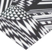 abstrakte geometrische Formen Schwarz-weiße Muster Tischdecke (Schrägansicht)
