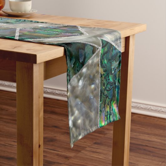 Abstrakte geometrische Ohrschnecke und Perlmutt Kurzer Tischläufer (Beispiel)