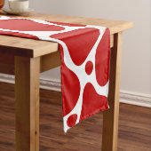 Abstrakte Giraffenmuster in Rot und Weiß Kurzer Tischläufer (Beispiel)