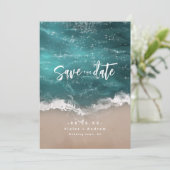 Abstrakte, glitzernde Hochzeit am Ozean Save The Date (Stehend Vorderseite)
