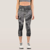 Abstrakte graue Diffusion Capri-Leggings Capri Leggings (Vorderseite)