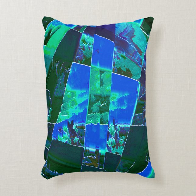 Abstrakte grüne Weideflächen und blauer Himmel, ei Dekokissen (Vorderseite(Vertikal))