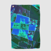 Abstrakte grüne Weideflächen und blauer Himmel, ei Golfhandtuch (Vorderseite)