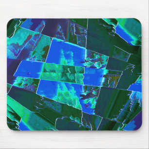Abstrakte grüne Weideflächen und blauer Himmel, ei Mousepad