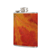 Abstrakte Herbstfotografie aus dem Ahornleaf Flachmann (Links)