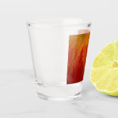 Abstrakte Herbstfotografie aus dem Ahornleaf Schnapsglas (Links)