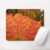 Abstrakte Herbstnatur in Orange und Rotem Ahornblä Mousepad (Mit Mouse)