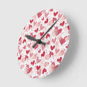 Abstrakte Herzmuster werfen Kissen Runde Wanduhr (Winkel)