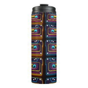 Abstrakte Kassette neon-Retro-Musik aus Backgro Thermosbecher