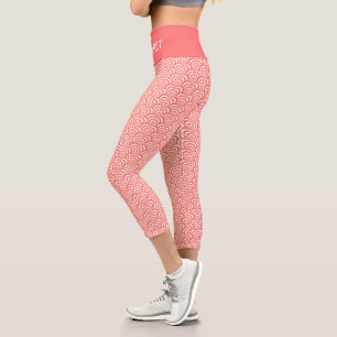 Abstrakte Korallenrosa und Weiße Konzentrische Her Capri Leggings