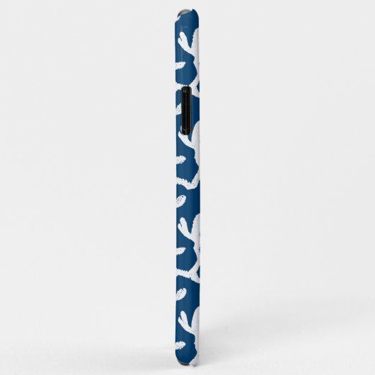 Abstrakte Korallenwiederholmuster in Blau und Weiß Case-Mate iPhone Hülle (Hinten/Rechts)