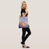 Abstrakte kosmische Blumexplosion in Pastell Tasche (Am Model)