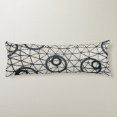 Abstrakte Kreise in Schwarz und Weiß Seitenschläferkissen (Rückseite)