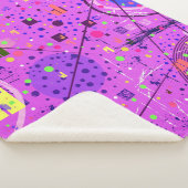Abstrakte Kunst: Lila Glitch Sherpadecke (3/4)
