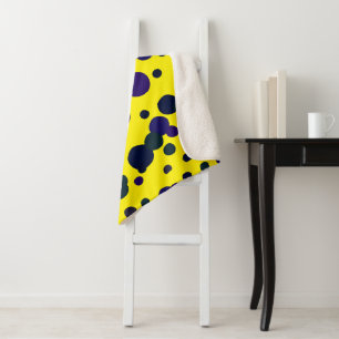 Abstrakte Kunstmalerei auf einem gleichartigen Keh Sherpadecke