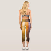 Abstrakte Lichter Meerglänzende Bronze-Reflexion Capri Leggings (Rückseite)