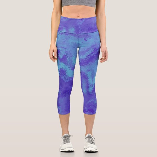 Abstrakte Lila Blaue Diffusion Capri Leggings (Vorderseite)