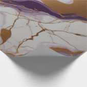 Abstrakte Lila Marmorstruktur mit Goldakzenten Geschenkpapier (Ecke)