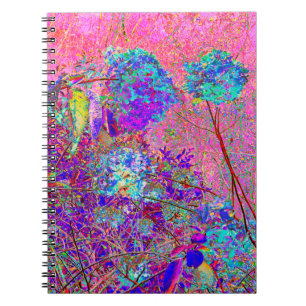 Abstrakte lila und blaue Hortensie mit Magenta Notizblock