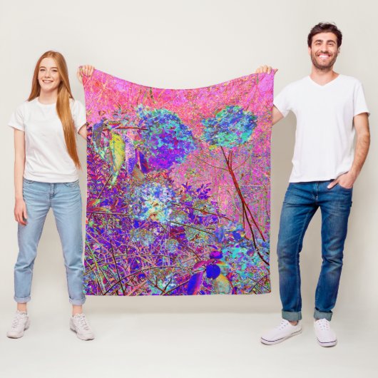 Abstrakte Lila und Blue Hydrangea mit Magenta Fleecedecke (Beispiel)