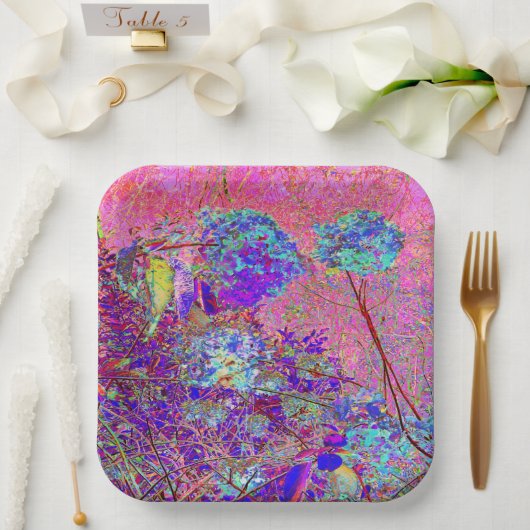 Abstrakte Lila und Blue Hydrangea mit Magenta Pappteller (Hochzeit)