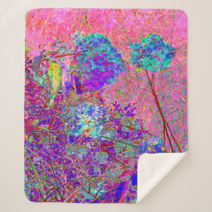 Abstrakte Lila und Blue Hydrangea mit Magenta Sherpadecke