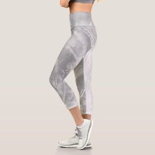 Abstrakte Lüster und Glühwürmchen Grau Capri Leggings