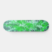 Abstrakte Malerei | Green splattergrunge Skateboard (Horizontal)