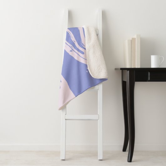 Abstrakte marmorierte Kunst am Lavendel Sherpadecke (Beispiel)