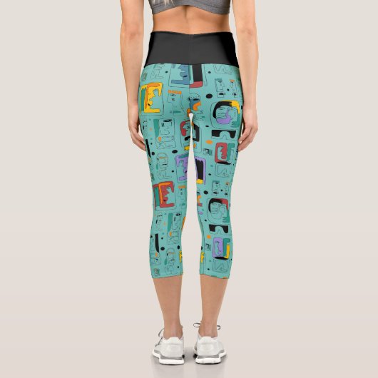 Abstrakte maya-alte Gesichter Muster 1 Capri Leggings (Rückseite)