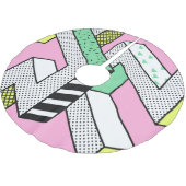 Abstrakte Memphis: 80er geometrische Formen. Polyester Weihnachtsbaumdecke (Schrägansicht)