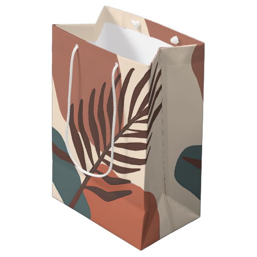Abstrakte, minimalistische Kunst aus Palmenblätter Mittlere Geschenktüte (Vorderseite Schrägansicht)