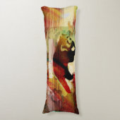 Abstrakte Mischmediumkunstcollage des roten Pandas Seitenschläferkissen (Vorderseite Vertikal)