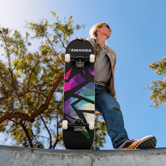 Abstrakte moderne polygonale Graffiti geometrisch Skateboard (Außenbereich 1)