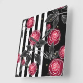 Abstrakte moderne rote Rosen Blätter skizzierten B Quadratische Wanduhr (Winkel)