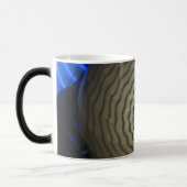 Abstrakte Morphing-Tasse Verwandlungstasse (Links)