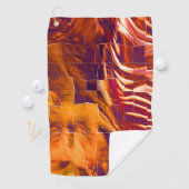 Abstrakte Mosaikkonstruktion aus rötlich-orangefar Golfhandtuch (Insitu)