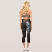 Abstrakte Nachtlichter Meeresspiegelung glänzender Capri Leggings (Rückseite)