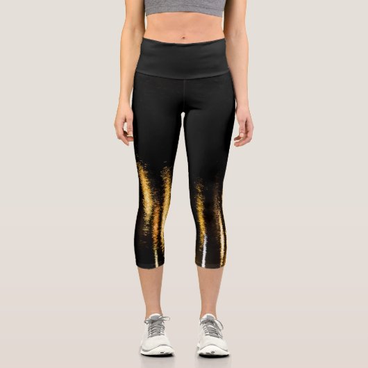 Abstrakte Nachtlichter Schwarz Capri Leggings (Vorderseite)