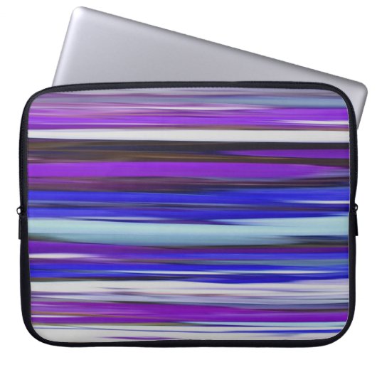 Abstrakte Nummer 2: Ultraviolettunschärfe Laptopschutzhülle (Vorderseite)